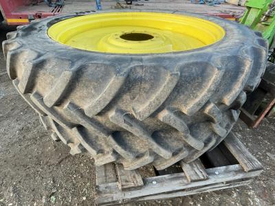 John Deere Row crop sprayer wheels