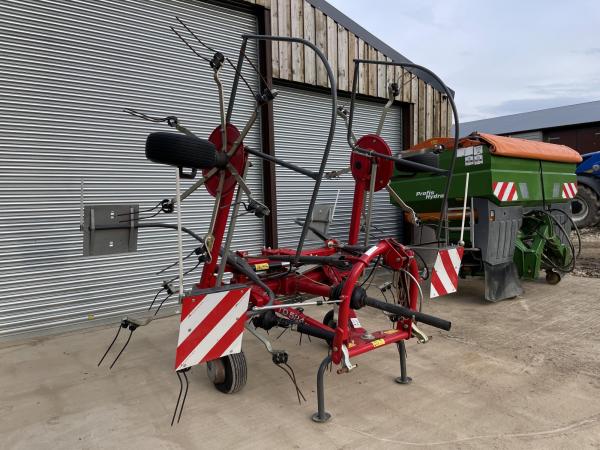 Massey Ferguson TD 524DN 4 rotor Tedder