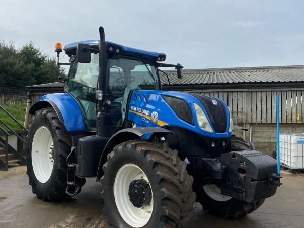 New Holland T7.230