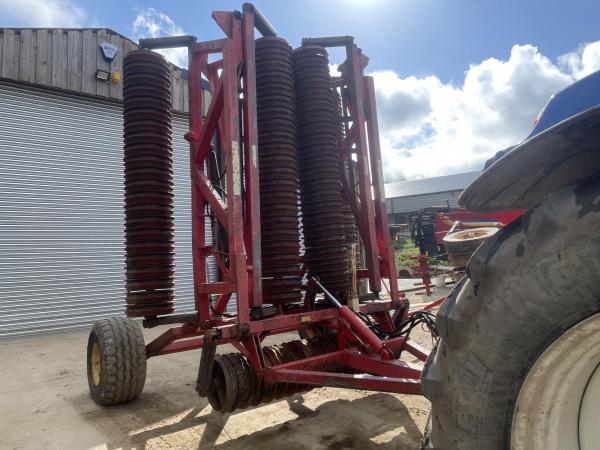 Vaderstad 12.3 metre rolls