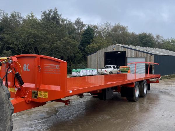 Larrington 32ft flat bed